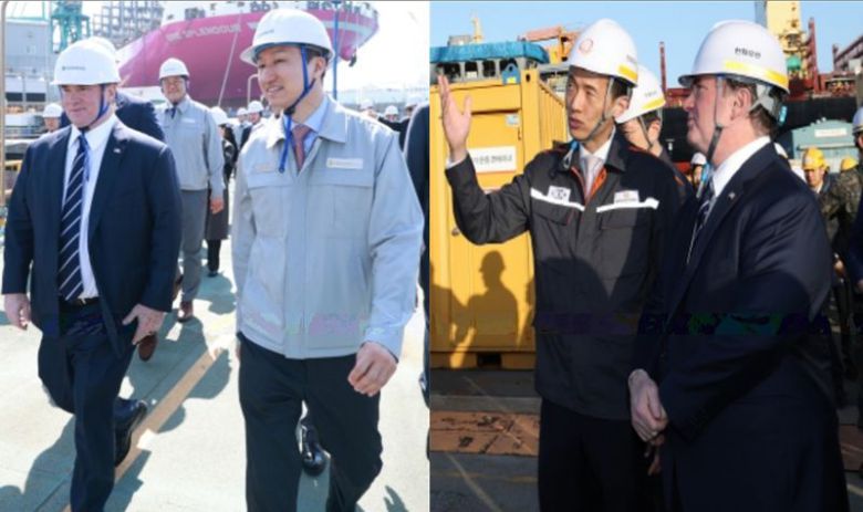 4월 30일 정기선 HD현대 수석부회장(왼쪽 사진 앞줄 오른쪽), 김동관 한화그룹 부회장(오른쪽 사진 앞줄 왼쪽)이 존 필린 미국 해군성 장관에게 안내하고 있다. 각사 제공