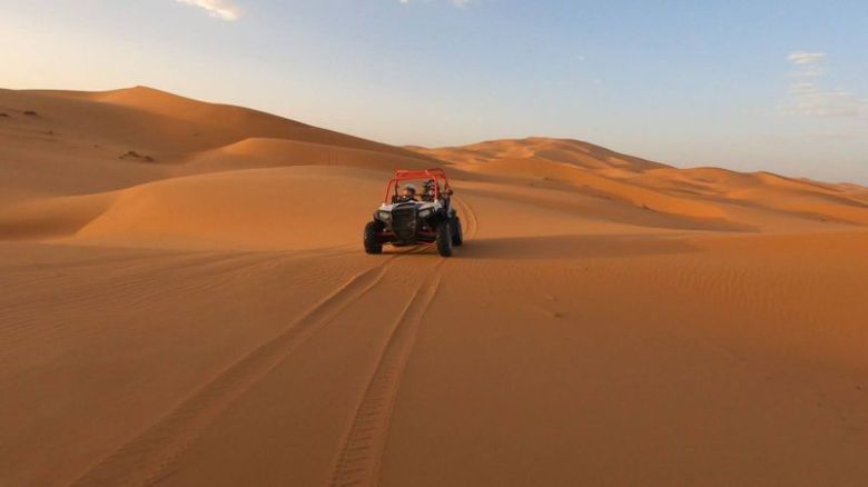 사하라에서 버기카를 타다. 사진=김태원(tan)