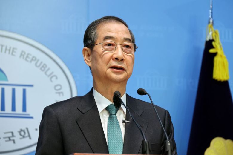 한덕수 전 국무총리가 2일 서울 여의도 국회 소통관에서 대통령 선거 출마를 선언하고 있다. 사진=서동일 기자