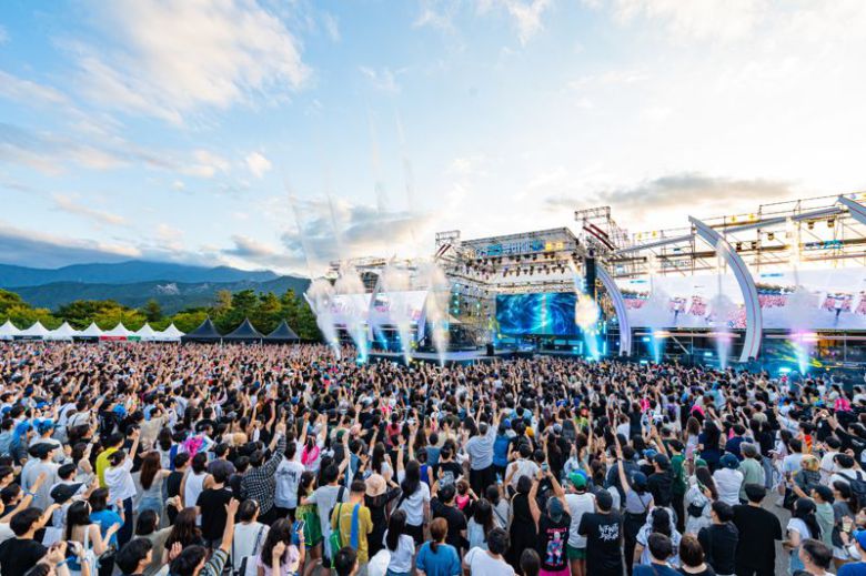 지난해 강원도 속초에서 열린 'GS25 뮤직 앤드 비어페스티벌' 현장. GS리테일 제공