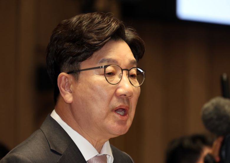 권성동 국민의힘 원내대표가 7일 서울 여의도 국회에서 열린 의원총회에서 발언하고 있다. 뉴시스