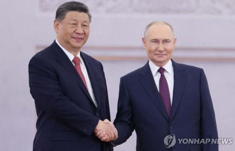 블라디미르 푸틴 러시아 대통령(오른쪽)과 시진핑 중국 국가주석. 연합뉴스