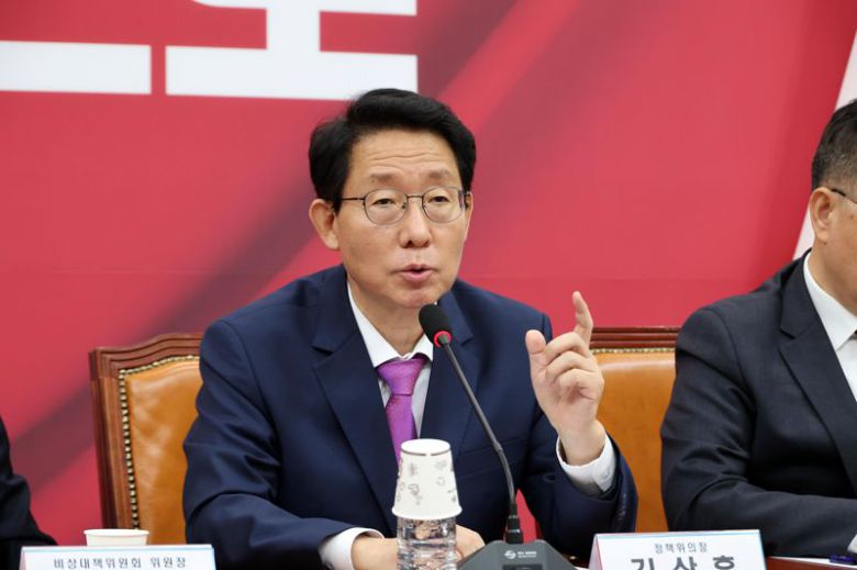 김상훈 국민의힘 정책위의장이 8일 서울 여의도 국회에서 열린 비상대책위원회의에서 발언하고 있다. 사진=박범준 기자