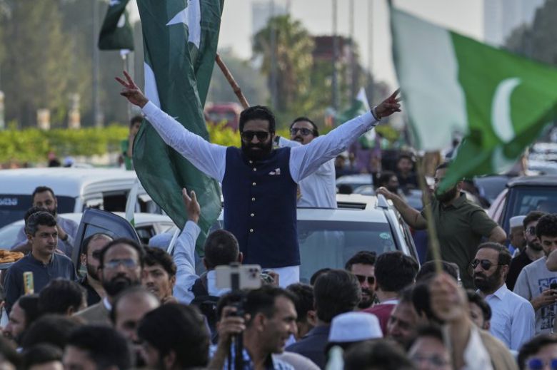 [이슬라마바드=AP/뉴시스] 10일(현지 시간) 파키스탄 이슬라마바드에서 인도의 공습을 규탄하고 파키스탄 군을 지지하는 시위가 열리고 있다. 2025.05.10. /사진=뉴시스