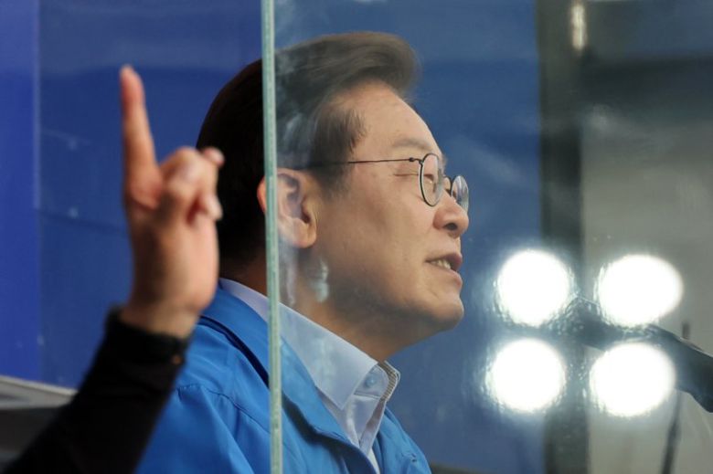 이재명 더불어민주당 대선후보가 21일 인천 계양구 계양역 앞에서 열린 유세에서 연설하고 있다. 사진=뉴시스