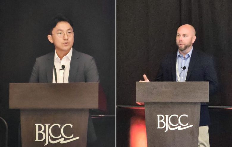 왼쪽부터 이화섭 남부발전 부산빛드림본부 차장, 스콧 켈러(Scott Keller) DTS(Doosan Turbomachinery Services) 엔지니어링 디렉터(Engineering Director). 두산에너빌리티 제공