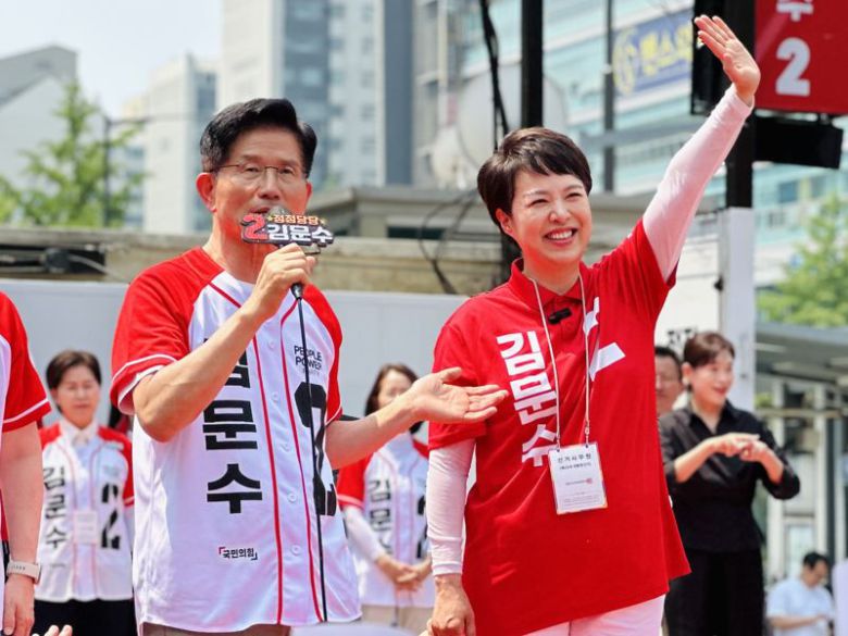 김은혜 국민의힘 의원이 1일 오전 김문수 국민의힘 후보 경기도 성남 유세에 참석했다. 사진=국민의힘 제공