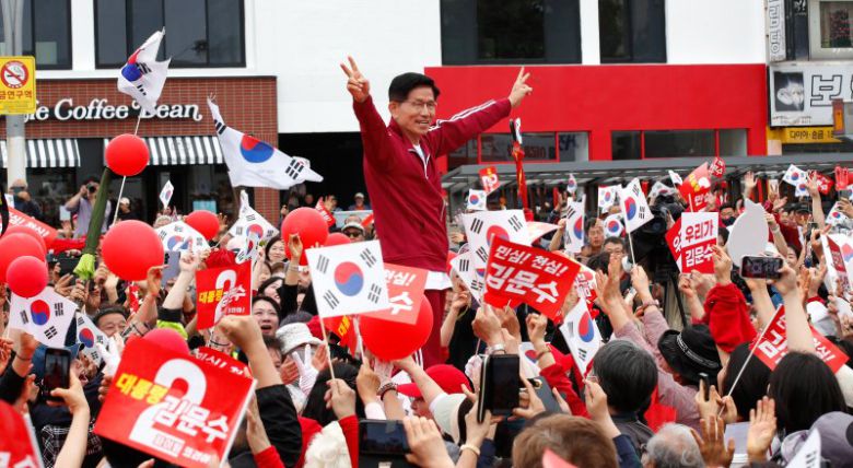 김문수 국민의힘 대선 후보가 2일 오전 제주시 일도일동 동문로터리에서 열린 유세에서 연설을 하고 있다. (제주도사진기자회) /사진=뉴시스화상