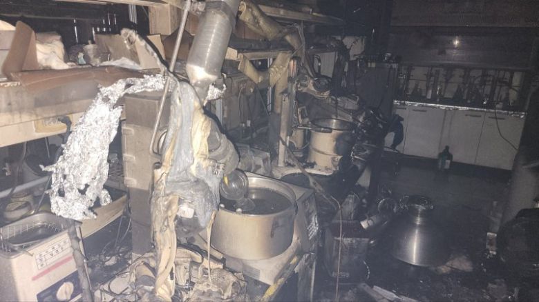 지난 4일 오후 9시52분께 대전시 유성구 카이스트 생명화학공학동 5층에서 폭발 후 화재사고가 난 현장 모습. /사진=대전유성소방서 제공, 뉴시스