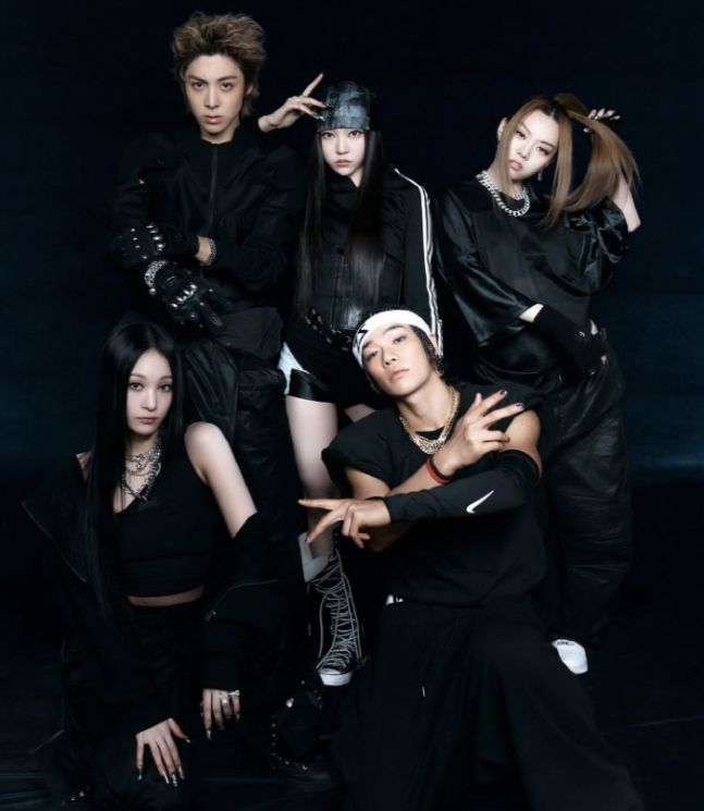 올데이 프로젝트. /사진=더블랙레이블