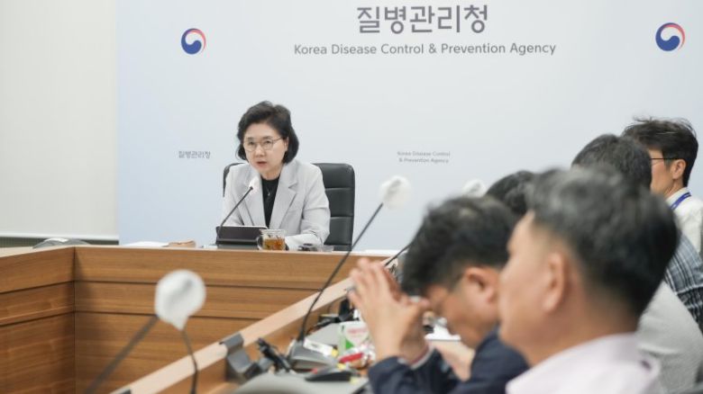 지영미 질병관리청장이 10일 열린 호흡기감염병 관계부처 합동대책반 5차 회의를 주재하고 있다. (질병관리청 제공, 재판매 및 DB금지) 2025.6.10/뉴스1