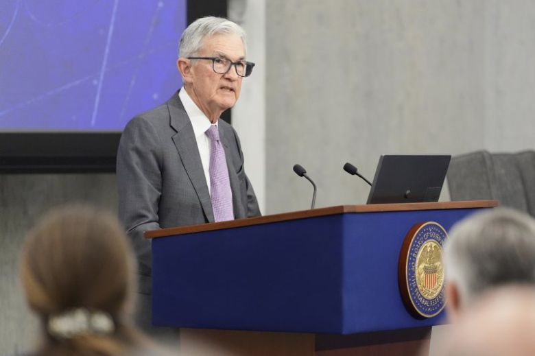 제롬 파월 미국 연방준비제도(연준) 의장이 지난 2일(현지시간) 미 워싱턴 연준 본부에서 열린 연준 이사회 국제금융부 75주년 콘퍼런스에서 연설하고 있다.AP연합뉴스