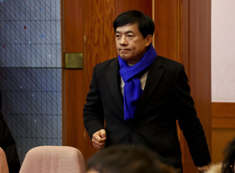 이성윤 더불어민주당 의원이 지난 2월 18일 서울 종로구 헌법재판소에서 열린 '윤석열 대통령 탄핵심판 9차 변론'을 참관하기 위해 입장하고 있다. 사진=뉴시스