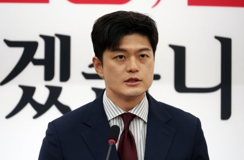 김용태 국민의힘 비상대책위원장이 13일 서울 여의도 국회에서 수원지법 대북송금재판 관련 현안 입장발표를 하고 있다. 뉴시스