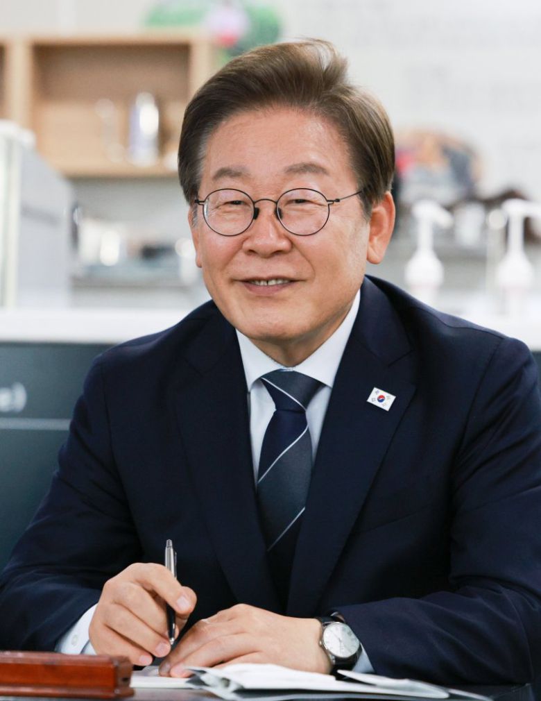 이재명 대통령이 지난 13일 경기도 파주시 장단면 행정복지센터에서 열린 주민 간담회에서 발언하고 있다. 사진=뉴시스