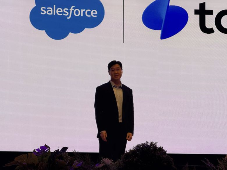 문준식 세일즈포스 코리아 솔루션 엔지니어 디렉터가 18일 서울 강남구 코엑스에서 열린 '에이전트포스 월드투어 코리아 2025'에서 발언하고 있다. 사진= 주원규 기자