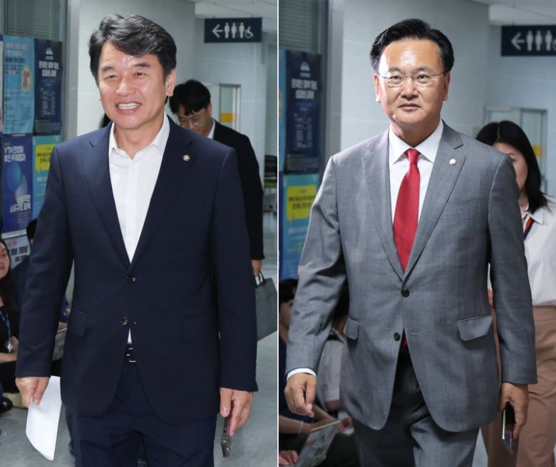 더불어민주당 문진석(왼쪽), 국민의힘 유상범 원내수석부대표가 23일 오후 서울 여의도 국회의원회관에서 본회의 일정 조정과 상임위원장 배분 협상 관련 회동을 위해 각각 입장하고 있다. 사진=뉴스1