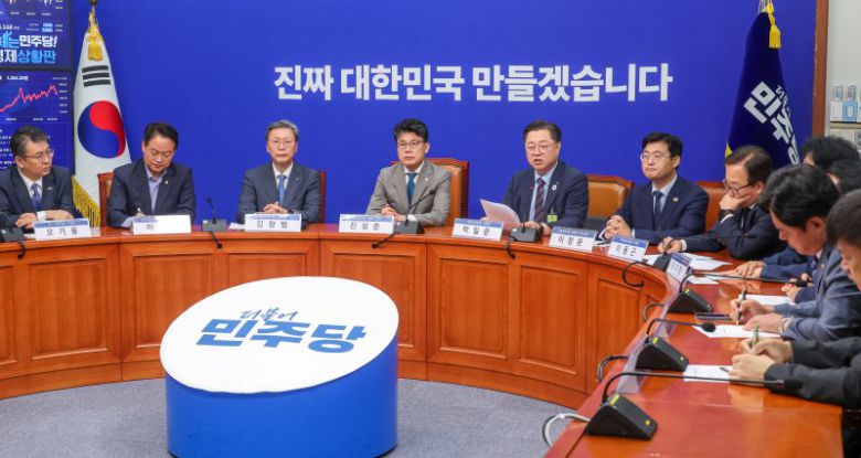 박일준 대한상공회의소 상근부회장이 30일 서울 여의도 국회에서 열린 더불어민주당-경제 6단체 상근부회장단 상법 간담회에서 모두 발언을 하고 있다. 사진=뉴스1화상