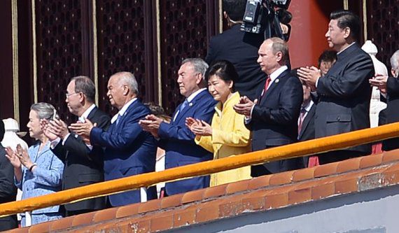 박근혜 전 대통령이 지난 2015년 9월 중국 베이징에서 열린 70주년 전승절 기념행사에 참석하고 있다. 뉴시스