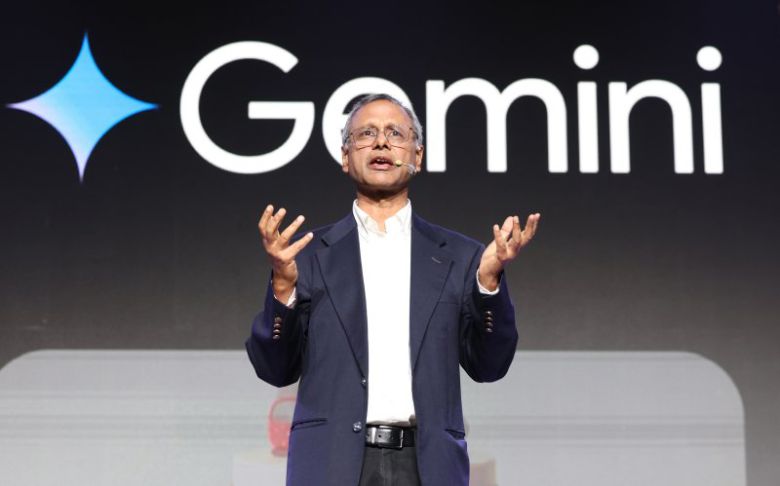 마니쉬 굽타(Manish Gupta) 구글 딥마인드 시니어 디렉터가 2일 서울 강남구 조선 팰리스에서 열린 '구글 포 코리아 2025'에서 '새로운 가능성을 여는 Google AI'를 주제로 축사를 하고 있다. 사진=뉴시스화상