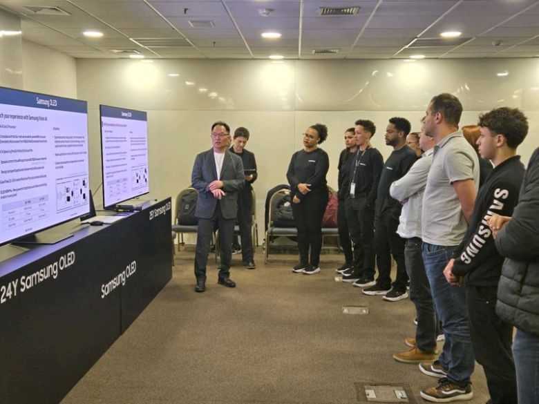 지난 6월 브라질 상파울루에서 열린 '2025 중남미 VD 세미나'에서 참석자들이 삼성 유기 발광 다이오드(OLED) TV 화질 기술을 살펴보고 있다. 삼성전자 제공