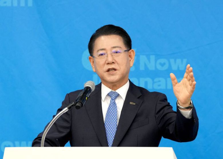 김영록 전남도지사가 8일 순천 에코그라드호텔에서 민선 8기 출범 3년 기자간담회를 갖고 전남 동부권 성과와 비전을 발표하고 있다. 전남도 제공