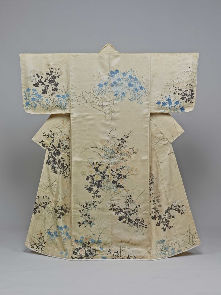 18세기 에도 시대 오가타 고린 '가을풀무늬 고소데'. 국립중앙박물관 제공
