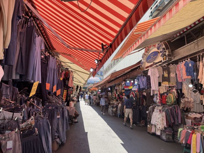 역대급 폭염이 기승을 부린 10일 오후 서울 중구 남대문 시장. 무더위로 인해 거리는 다소 한산한 모습이었다. 사진=최혜림 기자