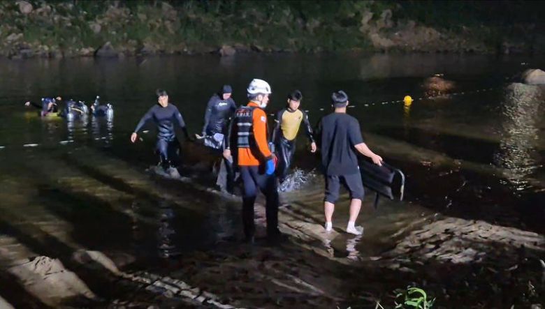 지난 9일 오후 6시19분께 충남 금산 제원면 천내리 금강 상류에서 물놀이를 하던 20대 4명이 실종된 뒤 모두 심정지 상태로 발견됐다. 출처=충남소방본부 제공