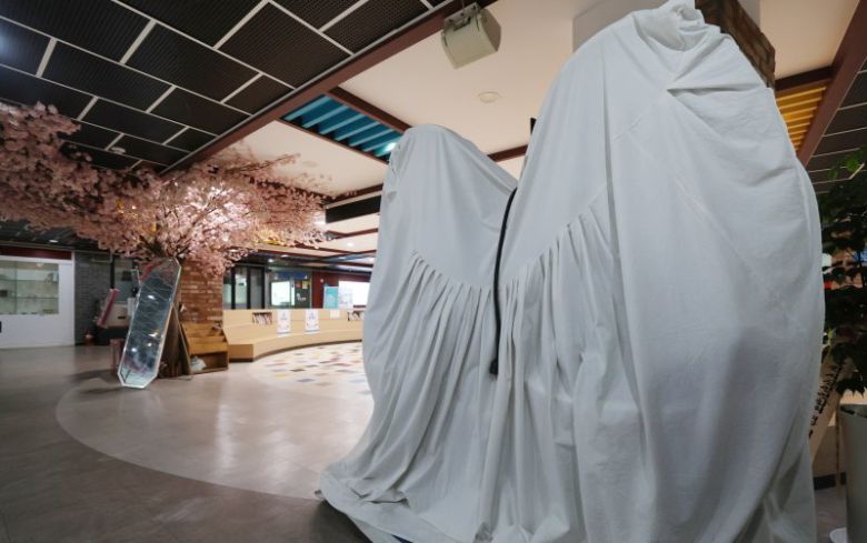 14일 국세청 국세통계포털에 따르면 올해 1분기 사업체를 운영 중인 30세 미만 청년 사업자는 35만 4672명(월평균)으로 전년 동기 대비 6.9%(2만 6247명) 감소했다. 사진은 이날 경기도 내의 한 청년몰의 모습. 2025.7.14/뉴스1 /사진=뉴스1화상