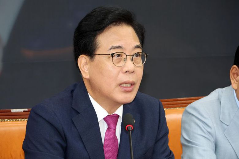 송언석 국민의힘 비상대책위원장 겸 원내대표가 28일 오전 서울 여의도 국회에서 열린 비상대책위원회의에서 발언하고 있다. 사진=박범준 기자