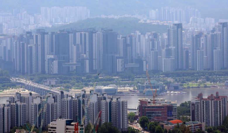 서울 남산에서 바라본 서울 시내 아파트 모습. 2025.7.24/뉴스1 ⓒ News1 김명섭 기자 /사진=뉴스1
