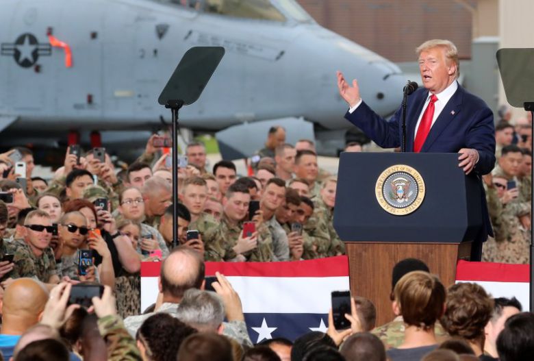 도널드 트럼프 미국 대통령이 지난 2019년 6월 경기 평택 주한미군 오산 공군기지에서 연설을 하고 있다. 뉴시스