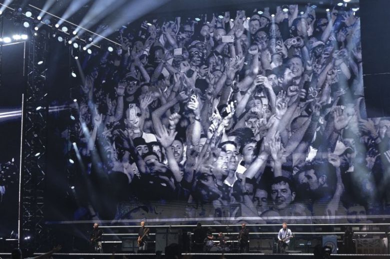 지난 7월 4일 영국 카디프에서 열린 오아시스 콘서트 /사진=연합 지면외신화상