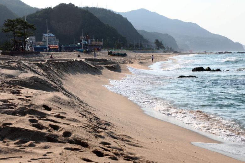 강원 강릉시 정동진 해변의 모래밭 모습 (사진은 기사 내용과 직접적인 연관은 없음). 뉴스1 제공