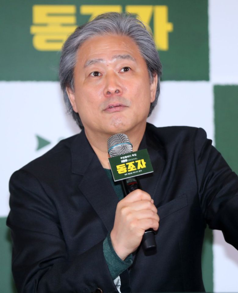 박찬욱 감독이 지난 4월 18일 오후 서울 강남구 메가박스 코엑스에서 열린 HBO 오리지널 '동조자' 언론시사회에서 인사말을 하고 있다.뉴시스