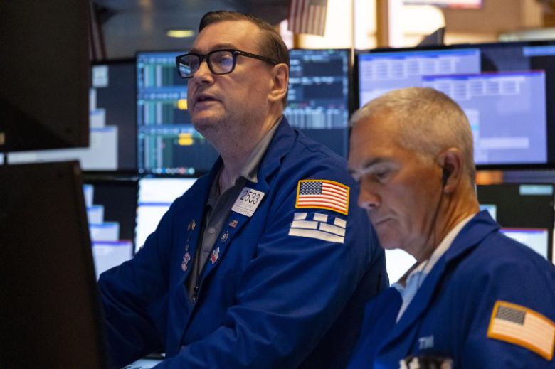 뉴욕 증시의 나스닥 지수가 8일(현지시간) 사상 최고 행진을 이어갔다. 팔란티어는 1주일 내내 사상 최고 주가 기록을 새로 쓰며 주간 주가 상승률 21%를 기록했다. AP 뉴시스