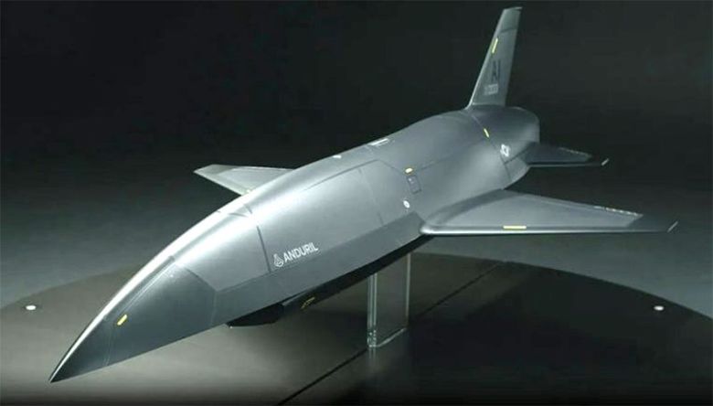 안두릴의 '퓨리' 무인전투기 모형. 인공지능(AI)을 이용한 완전 자동 조종을 목표로 하는 새로운 무인 전투기다. 앞으로 전장 자체를 바꿀 것으로 기대되는 AI를 100% 활용한 전투기라는 존재는 이미 미 국방부에서도 높은 관심을 보이고 있다. 안두릴 인더스트리 홈페이지 캡처