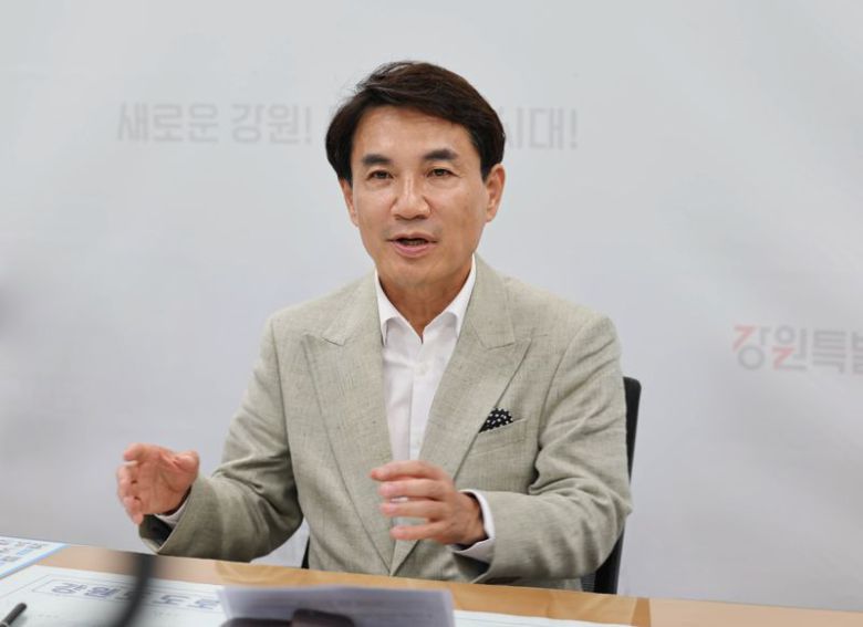 김진태 강원도지사가 지난달 21일 기자간담회를 열어 정부의 경제진흥사업 예타통과를 강력 촉구했다. 강원자치도 제공