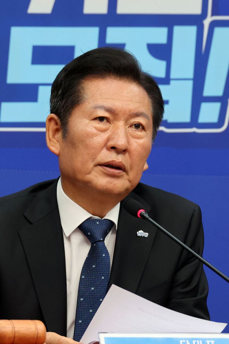 더불어민주당 정청래 당대표가 18일 국회에서 열린 최고위원회의에서 발언하고 있다. 사진=서동일 기자