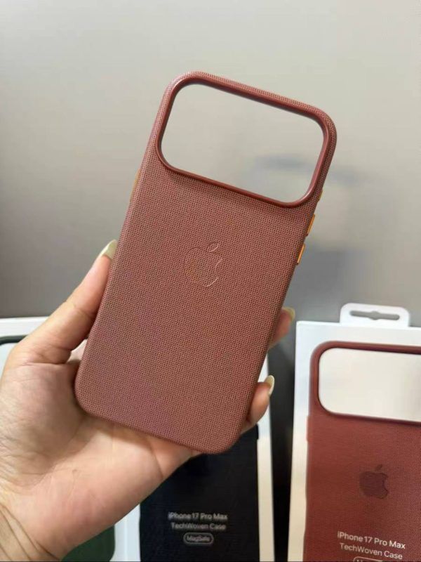 아이폰 17 테크우븐 시에나 색상 케이스. 마인부우 홈페이지 캡처