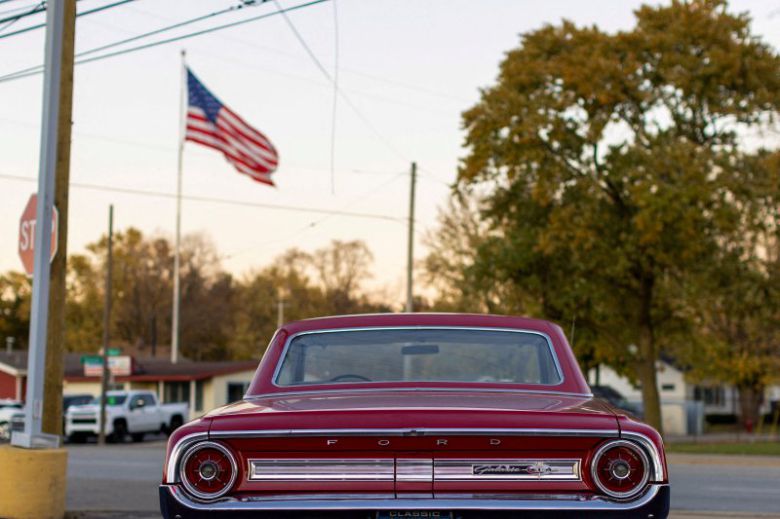 국제 유가가 미국의 드라이빙 시즌 종료를 알리는 노동절 연휴를 앞두고 29일(현지시간) 일제히 하락했다. 로이터 연합