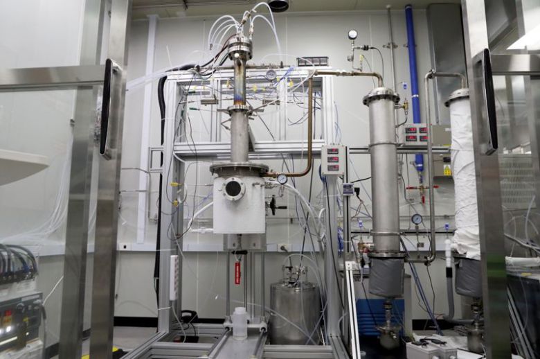 한국기계연구원 플라즈마 활용 폐유기물 고부가가치 기초원료화 사업단 송영훈 단장 연구팀에서 개발한 수소 플라즈마 실증 설비. 한국기계연구원 제공