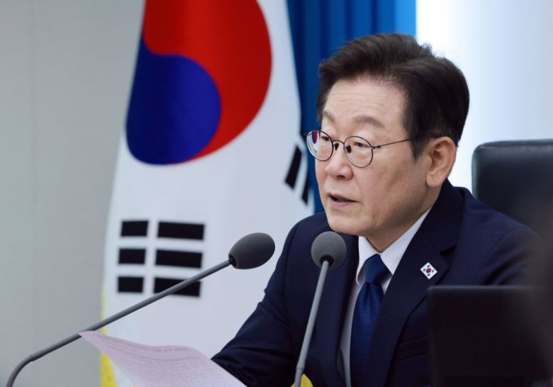 이재명 대통령이 4일 서울 용산 대통령실 청사에서 열린 제9차 수석·보좌관 회의에서 발언하고 있다. 사진=뉴시스