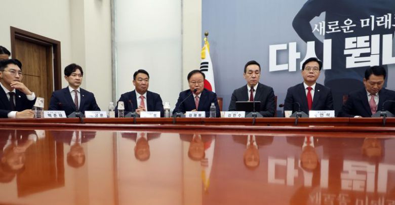 김재원 국민의힘 최고위원이 8일 서울 여의도 국회에서 열린 최고위원회의에서 발언하고 있다. 사진=박범준 기자