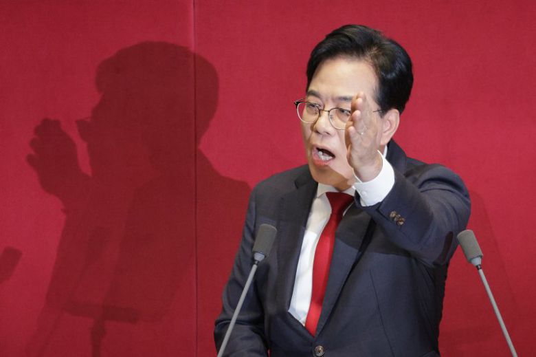 송언석 국민의힘 원내대표가 10일 오전 서울 여의도 국회에서 열린 제429회국회(정기회) 제3차 본회의에서 국정에 관한 교섭단체 대표연설을 하고 있다. 뉴스1