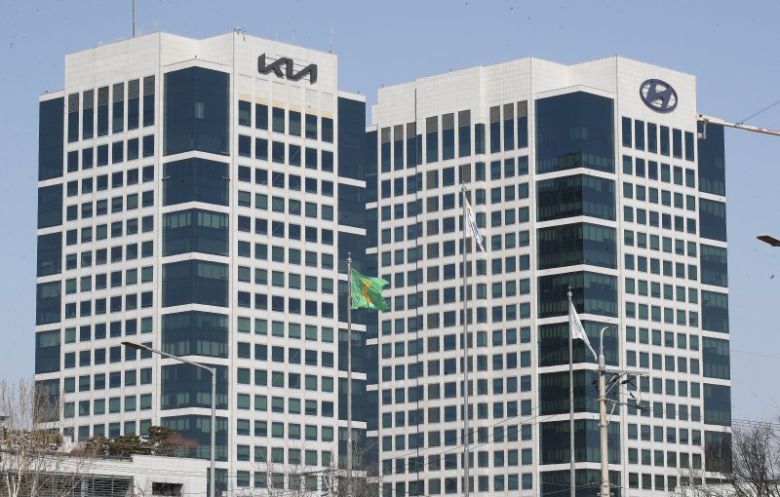 대기업들이 18일 일제히 대규모 채용 계획을 발표했다. 현대차는 올해 7200명을 채용하고 내년에는 1만명으로 늘리겠다고 한다. 사진은 서울 서초구 양재동 현대자동차, 기아 본사 빌딩 모습. /사진=뉴스1