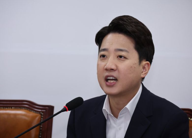 [서울=뉴시스] 김금보 기자 = 이준석 개혁신당 대표가 15일 오전 서울 여의도 국회에서 열린 최고위원회의에서 발언을 하고 있다. 2025.09.15. kgb@newsis.com /사진=뉴시스