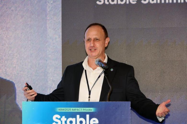 데이비드 카츠 서클 APAC 전략·정책 부사장은 23일 서울 워커힐 호텔앤리조트에서 열린 ‘코리아블록체인위크 2025(KBW2025)’의 '스테이블서밋' 행사에서 발표하고 있다. 사진=박범준 기자