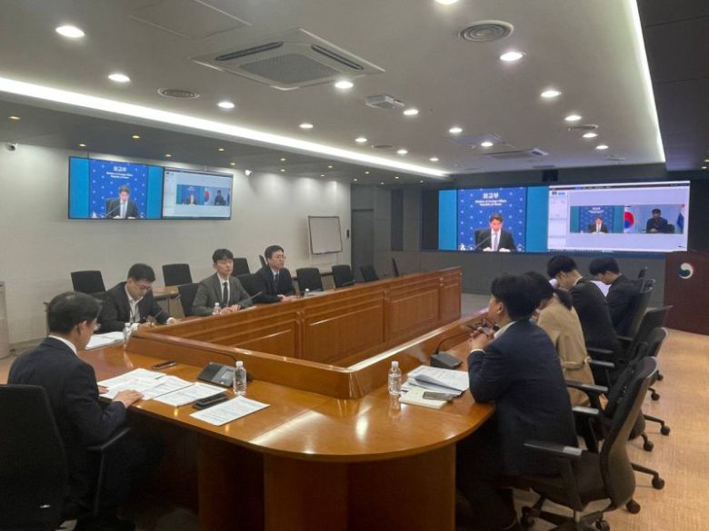 윤석열 정부 기간이었던 지난 4월 30일 외교부에서 윤주석 영사안전국장 주재로 외교부-주캄보디아대사관-경찰청 간 합동대책회의가 열리고 있다. 외교부 제공